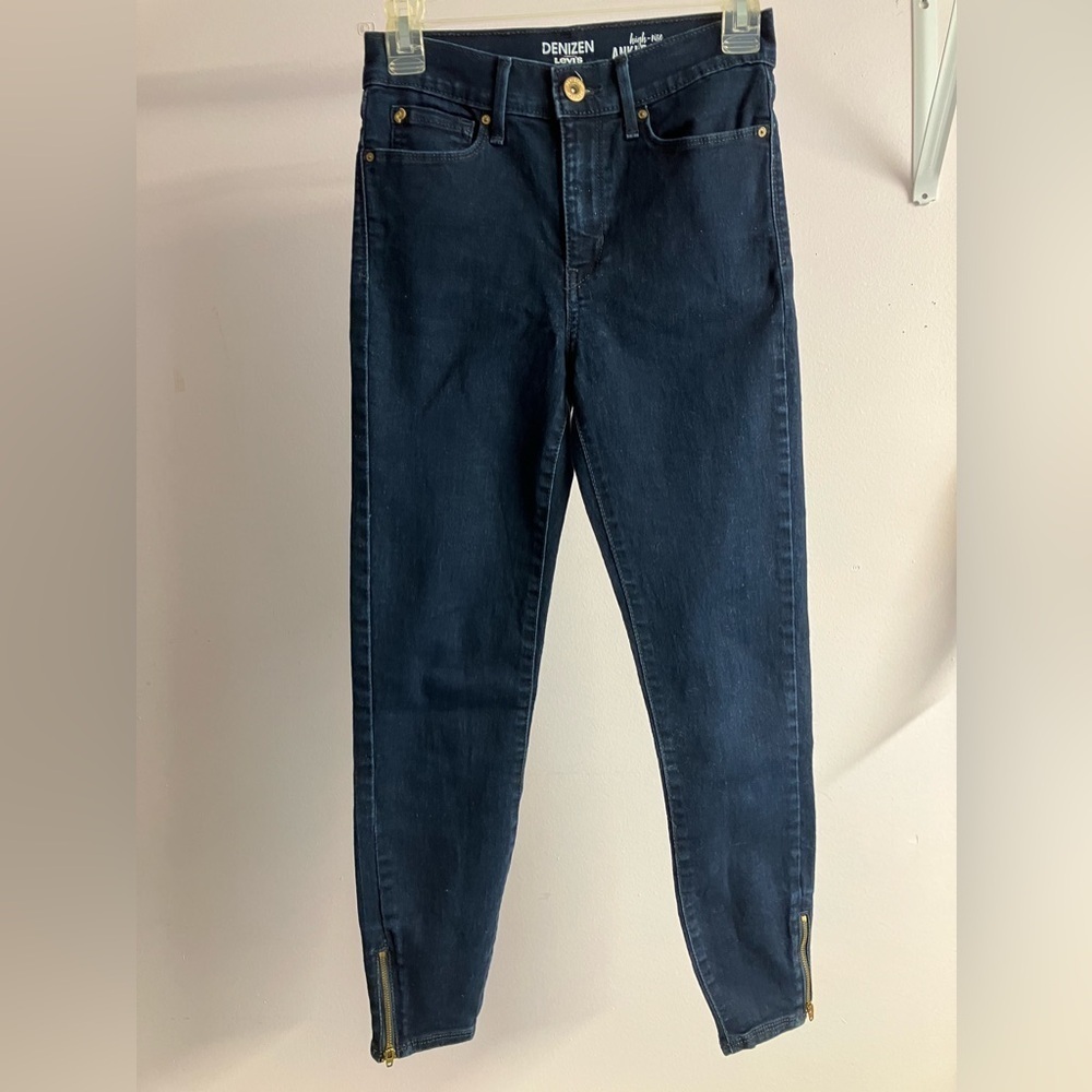 Denizen from Levi’s Women’s High Rise Ankle Jegging Jeans, Size 5, W 27, Blue